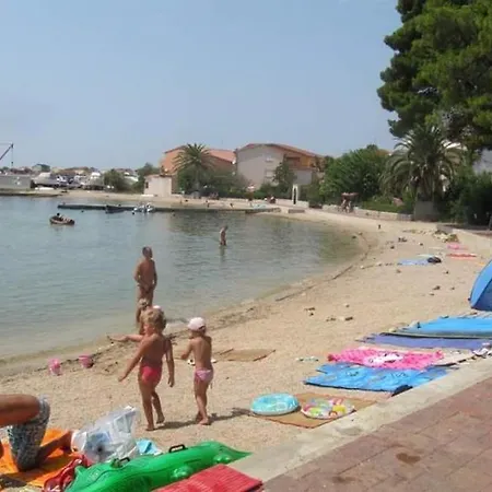 Lejlighed Family-friendly With Swimming Pool Banjol, Rab - 21952 *