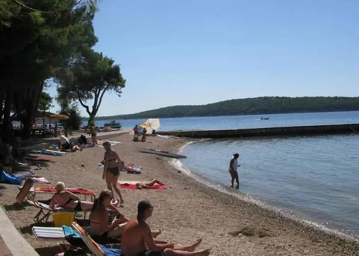 Apartment Family-friendly With Swimming Pool Banjol, Rab - 21952 Banjol