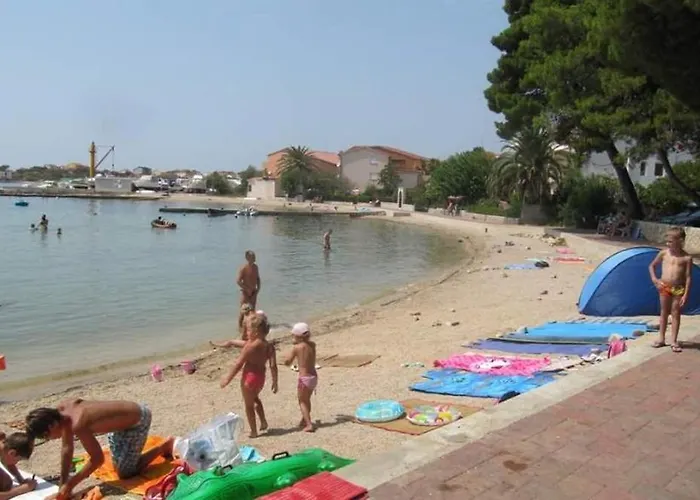 Apartment Family-friendly With Swimming Pool Banjol, Rab - 21952 *