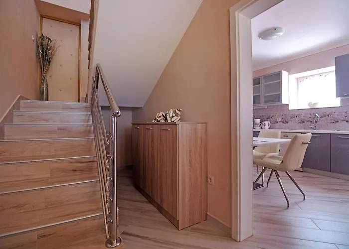 Apartment Family-friendly With Swimming Pool Banjol, Rab - 21952 Banjol