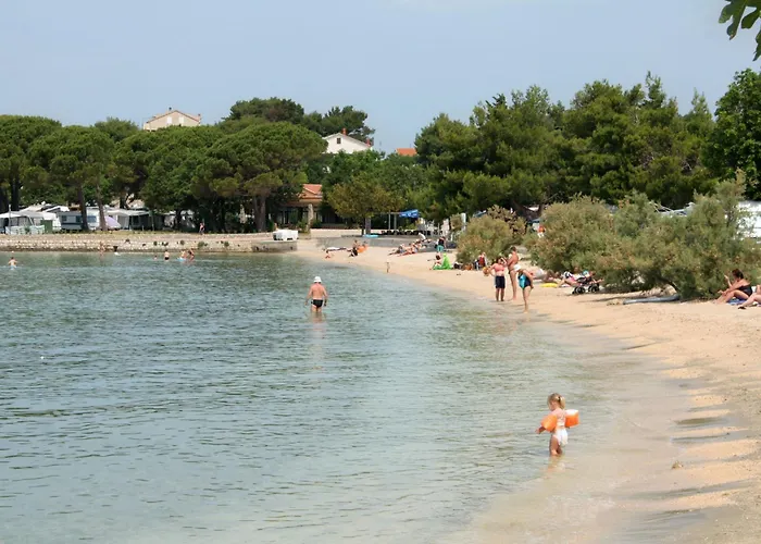 Apartment Family-friendly With Swimming Pool Banjol, Rab - 21952 Banjol