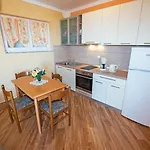Family-friendly With Swimming Pool Banjol, Rab - 21952 Apartamento